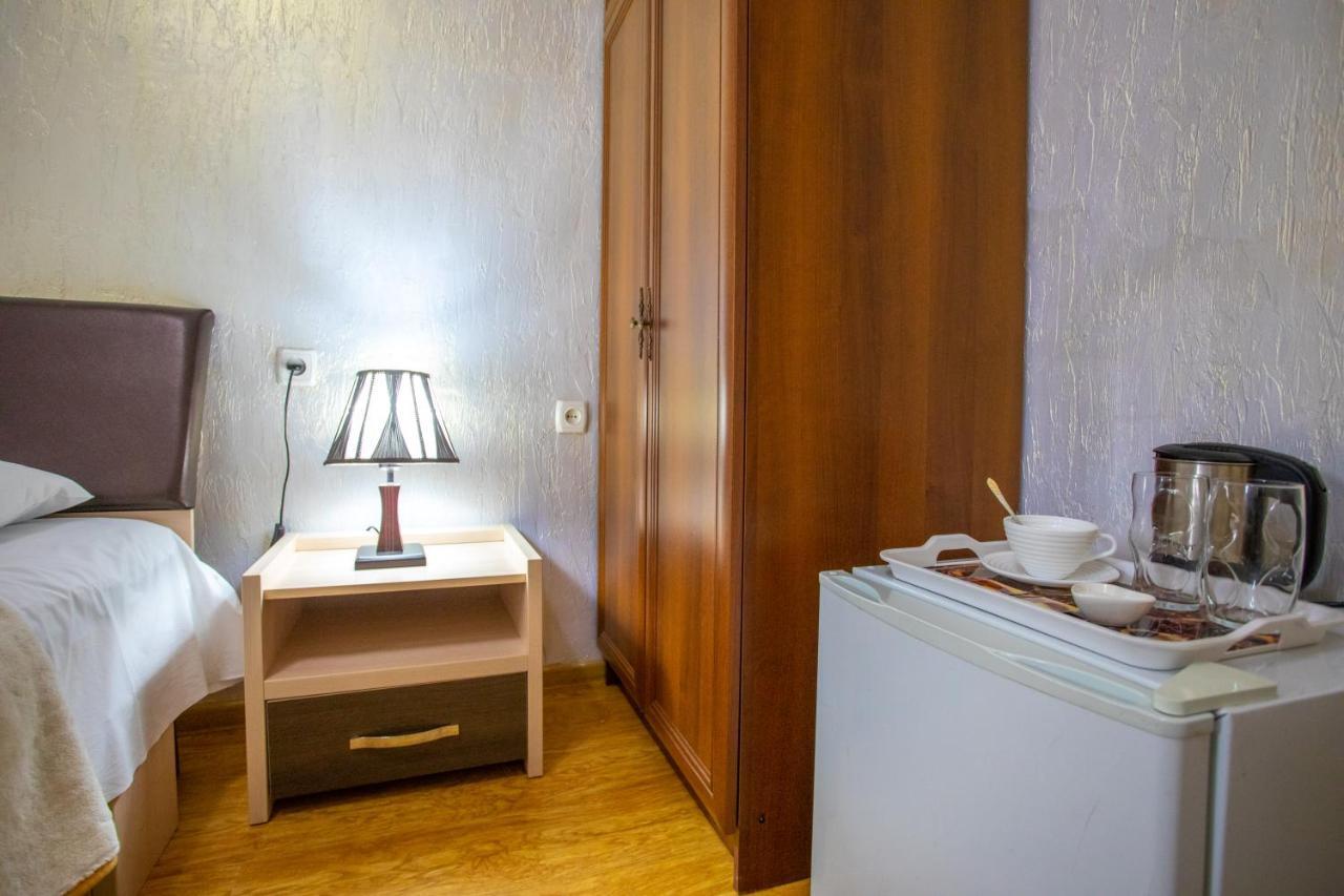 Hotel Mkudro Kutaisi Bagian luar foto