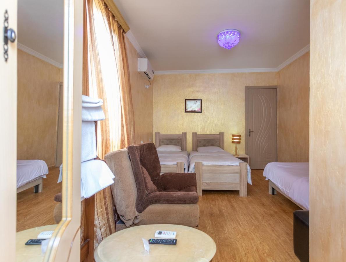 Hotel Mkudro Kutaisi Bagian luar foto